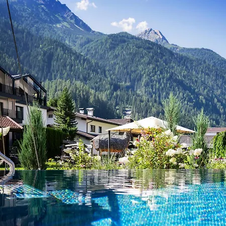 Stubaierhof فندق نيوستيف ام ستوبيتا