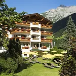 Stubaierhof Hotell 4*