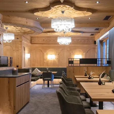 Stubaierhof 4* Нойштіфт-ім-Штубайталь